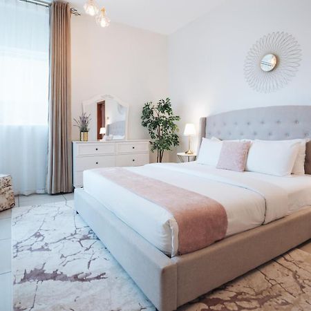 Charming Warm Suite With Amazing Views Of The City Dubai Eksteriør bilde