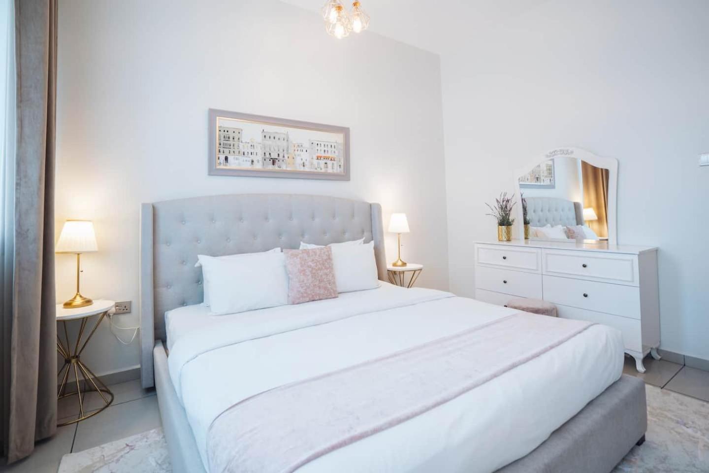 Charming Warm Suite With Amazing Views Of The City Dubai Eksteriør bilde