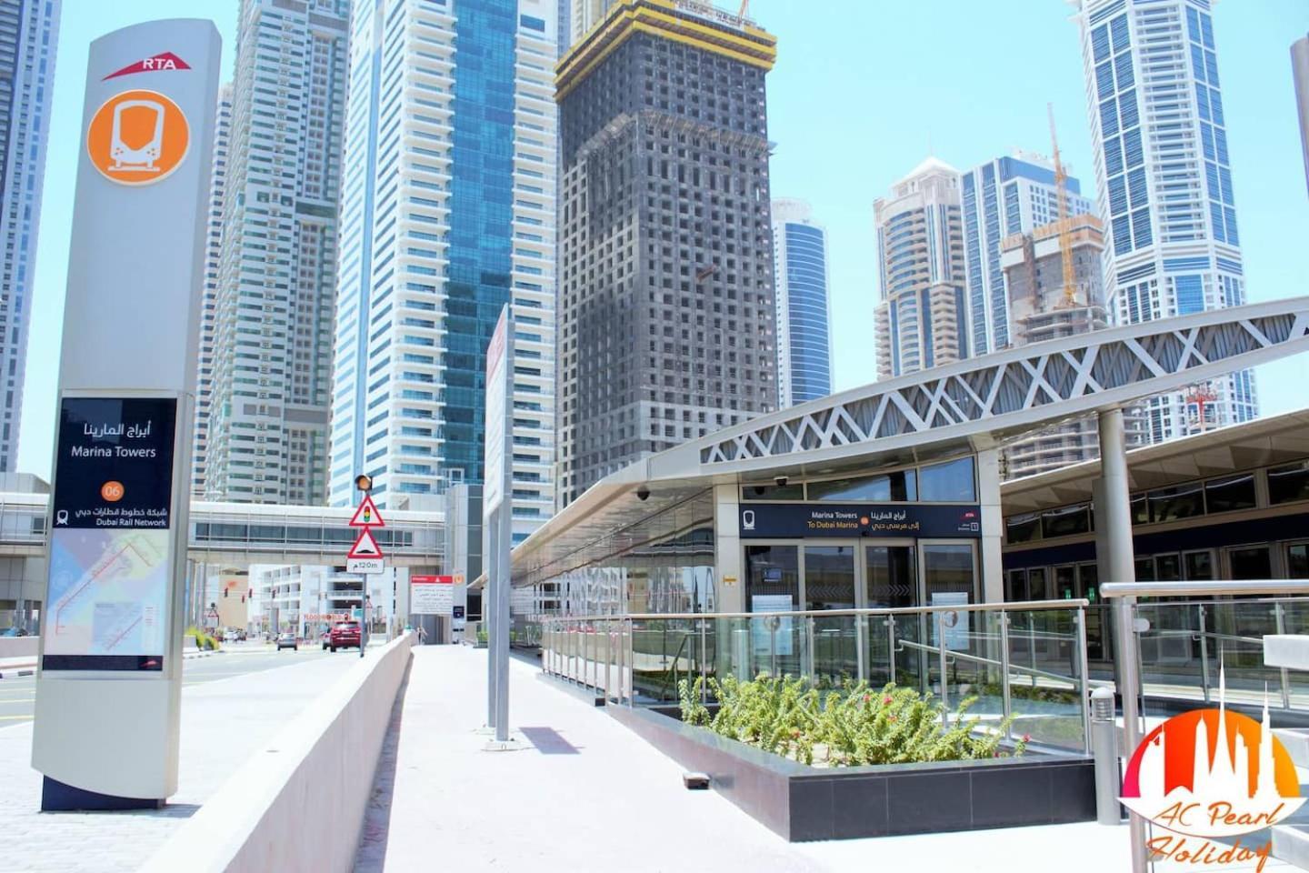 Charming Warm Suite With Amazing Views Of The City Dubai Eksteriør bilde