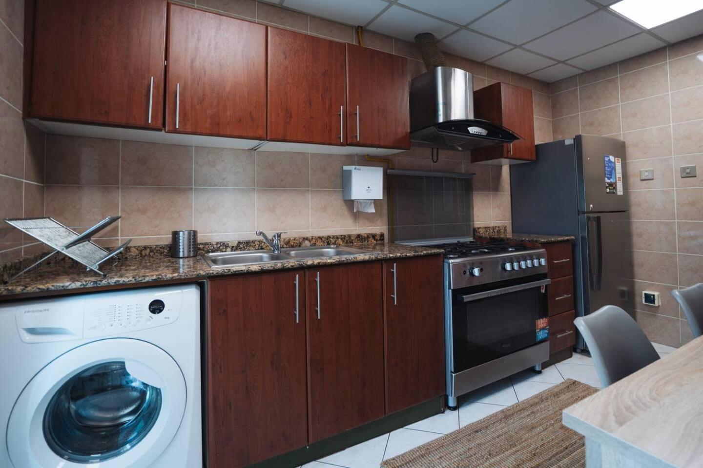 Charming Warm Suite With Amazing Views Of The City Dubai Eksteriør bilde